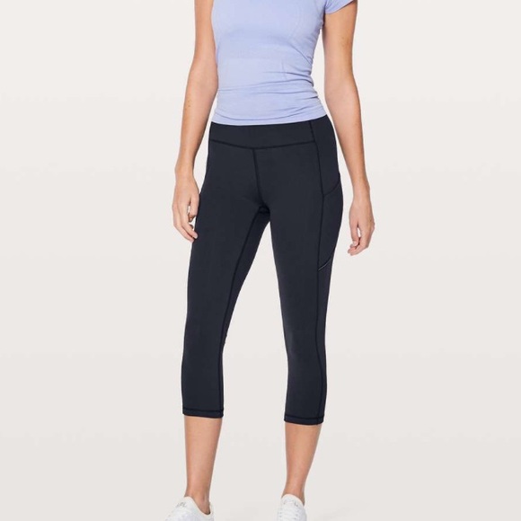 lululemon athletica Pants - Lululemon Speed Up Crop 21” Black Leggings Size 2